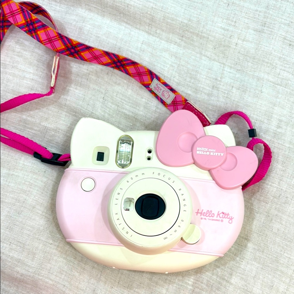 Hello Kitty Pink and White INSTAX mini Fujifilm Camera with Bow